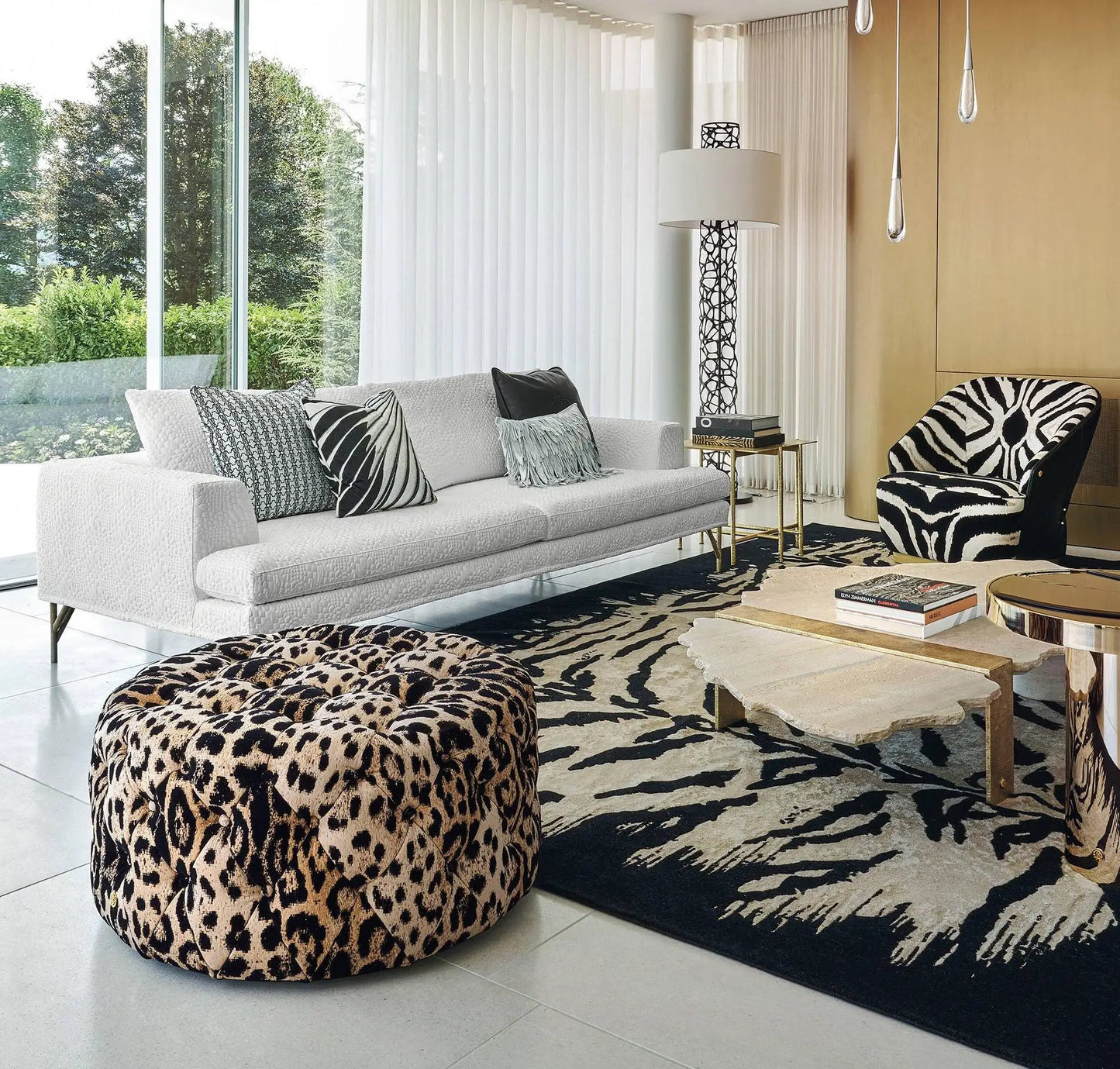 Luxury Leather Couch Living Room Sofa Set Living Room Furniture Sectional Sofa with Embroidery Pattern Arado